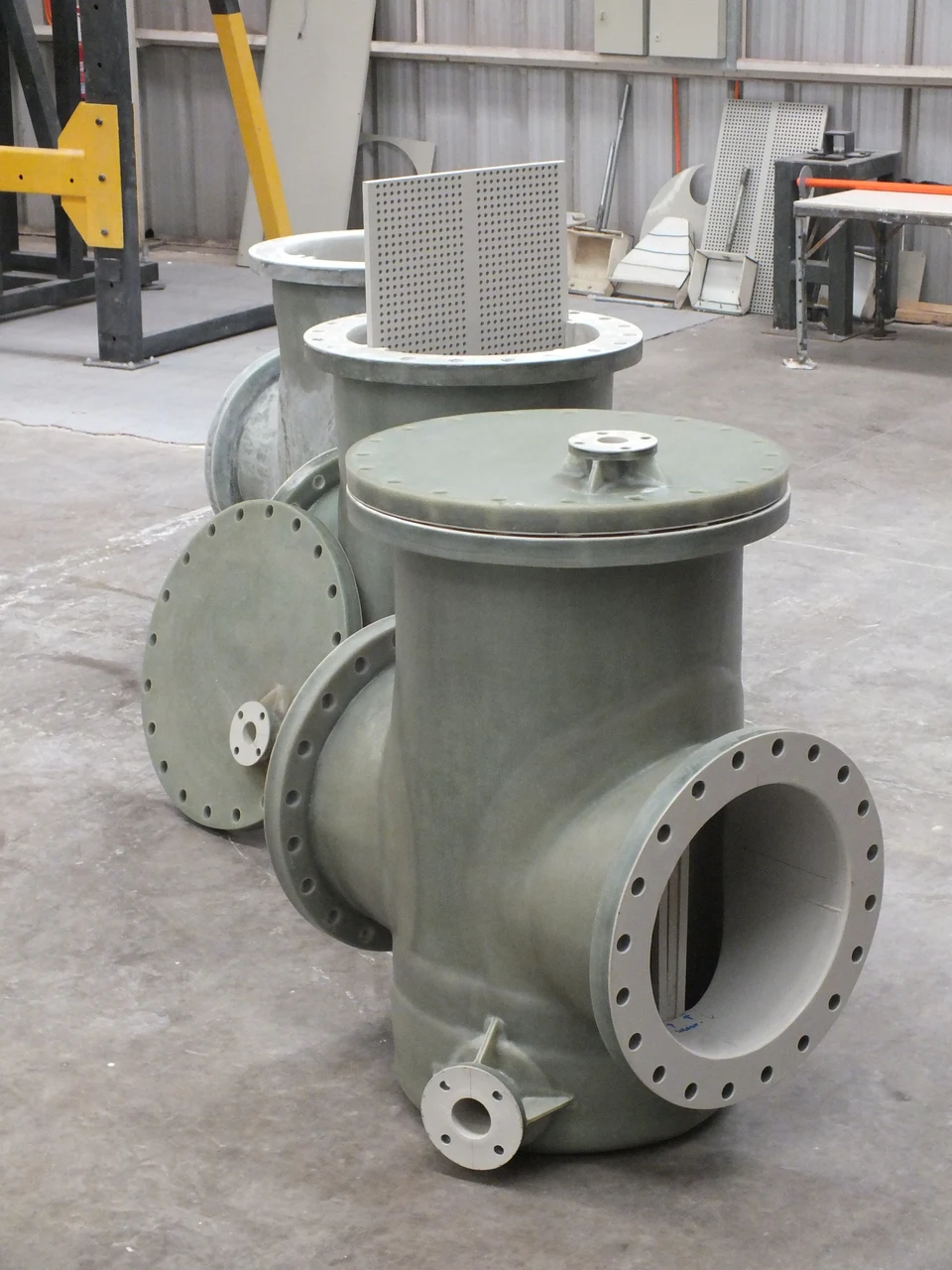 Componente industrial especial de FRP con múltiples conexiones.